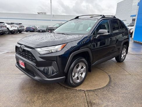 Used 2024 Toyota RAV4 XLE image 4