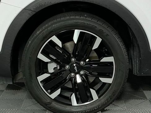 Used 2024 Kia Telluride SX FWD image 11