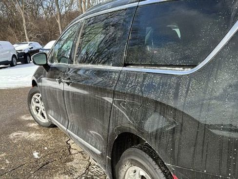 Used 2022 Chrysler Pacifica Limited image 33