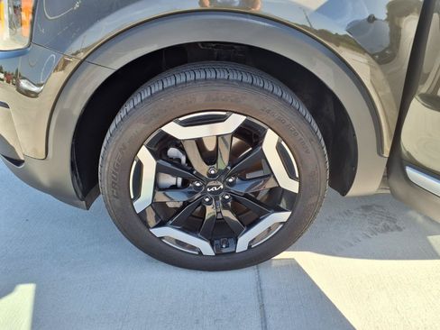 Used 2025 Kia Telluride S FWD image 31