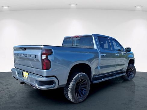 Used 2019 Chevrolet Silverado 1500 High Country w/ Technology Package AWD/4WD image 6