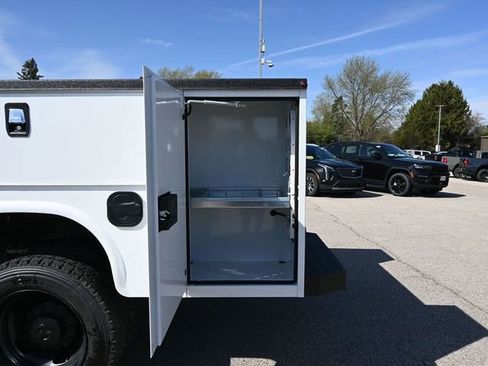 New 2026 RAM 5500 Tradesman AWD/4WD image 4