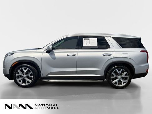 Used 2022 Hyundai Palisade SEL w/ Premium Package FWD image 2