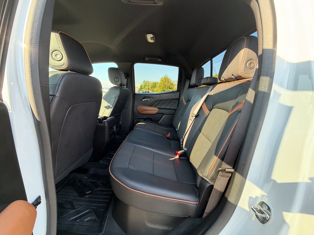 Used 2023 GMC Canyon AT4 AWD/4WD image 6
