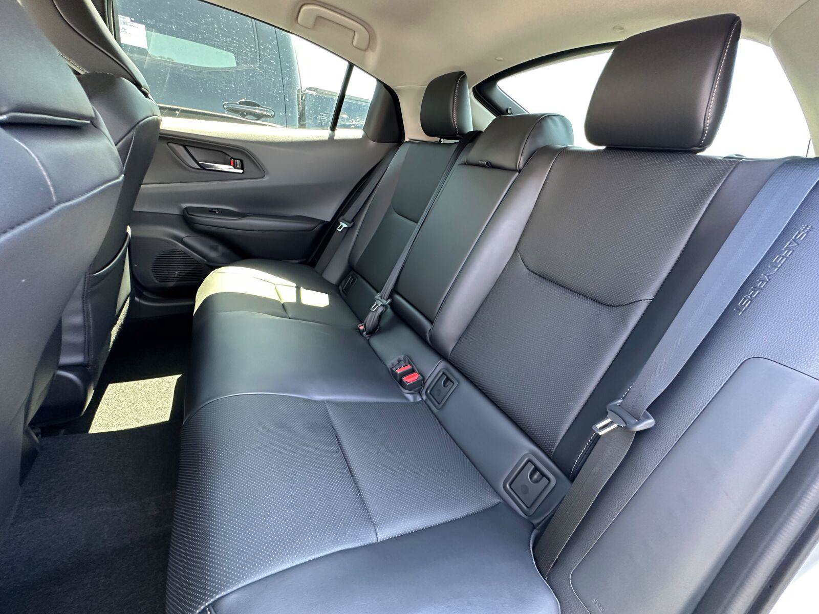 New 2027 Toyota Prius XLE FWD image 8