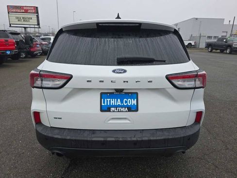 Used 2022 Ford Escape SE image 4