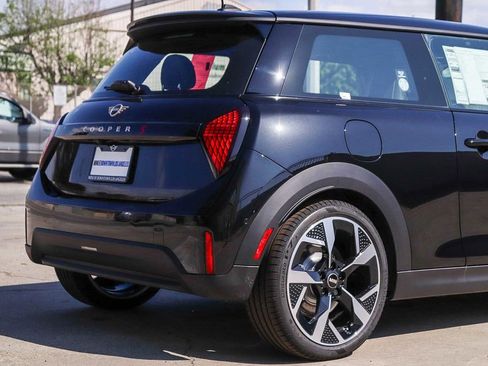 New 2026 MINI Cooper S image 10