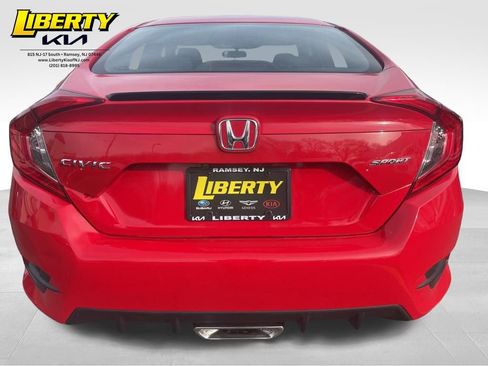 Used 2019 Honda Civic Sport image 6