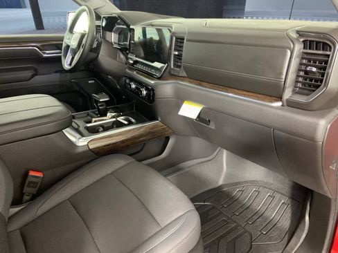 Used 2025 GMC Sierra 1500 Elevation w/ Preferred Package AWD/4WD image 15
