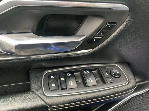 Used 2019 RAM 1500 Laramie w/ Sport Appearance Package AWD/4WD image 12