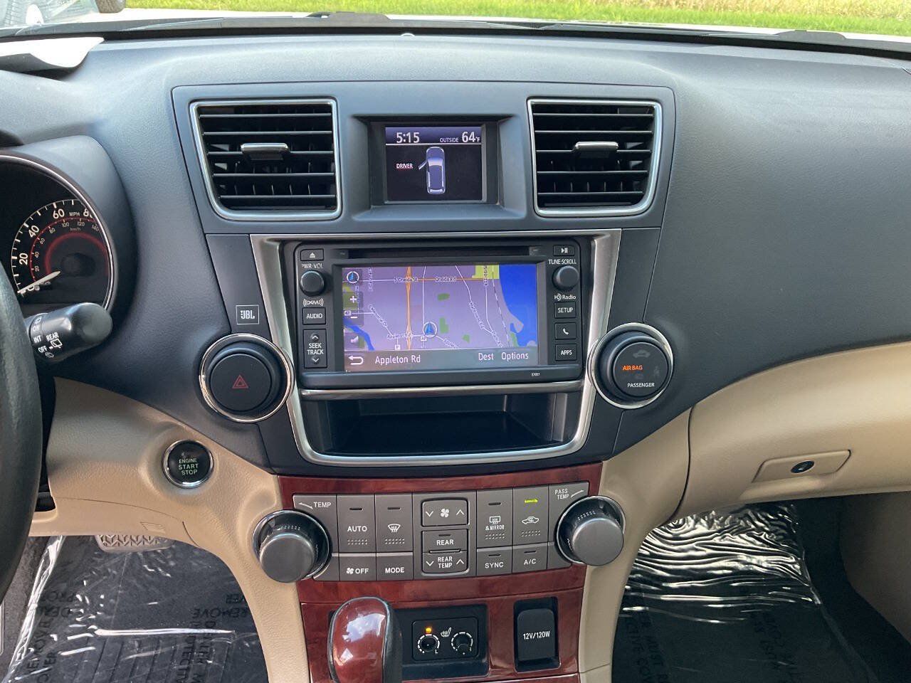 Used 2013 Toyota Highlander Limited AWD/4WD image 19