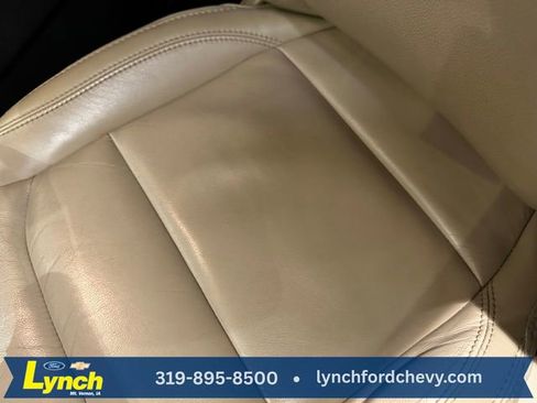 Used 2017 Ford Explorer XLT w/ Equipment Group 202A image 8