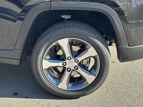 New 2025 Jeep Grand Cherokee Limited w/ Luxury Tech Group II image 15