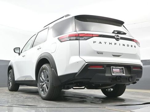 New 2026 Nissan Pathfinder SV w/ SV Premium Package FWD image 22