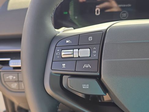 New 2026 Kia Sportage EX image 31