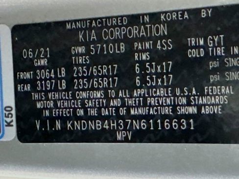 Used 2022 Kia Carnival LX FWD image 33