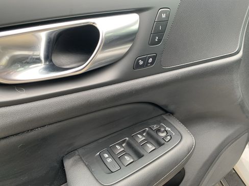 Used 2025 Volvo V60 B5 Cross Country Plus image 15