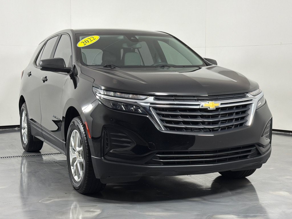 Used 2022 Chevrolet Equinox LS AWD/4WD image 3