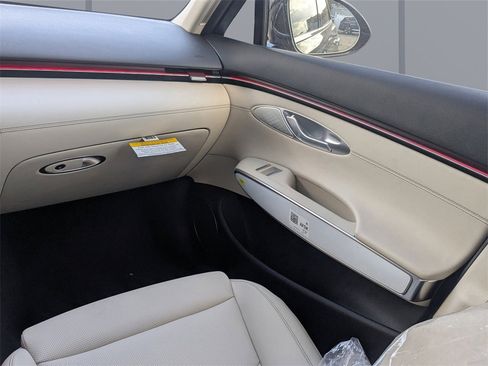 New 2026 Genesis GV70 2.5T Select image 17