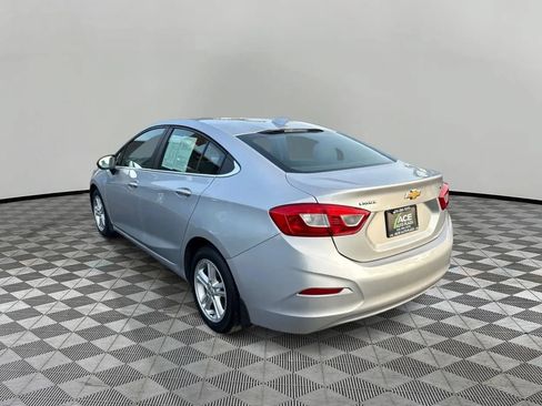 Used 2017 Chevrolet Cruze LT FWD image 7