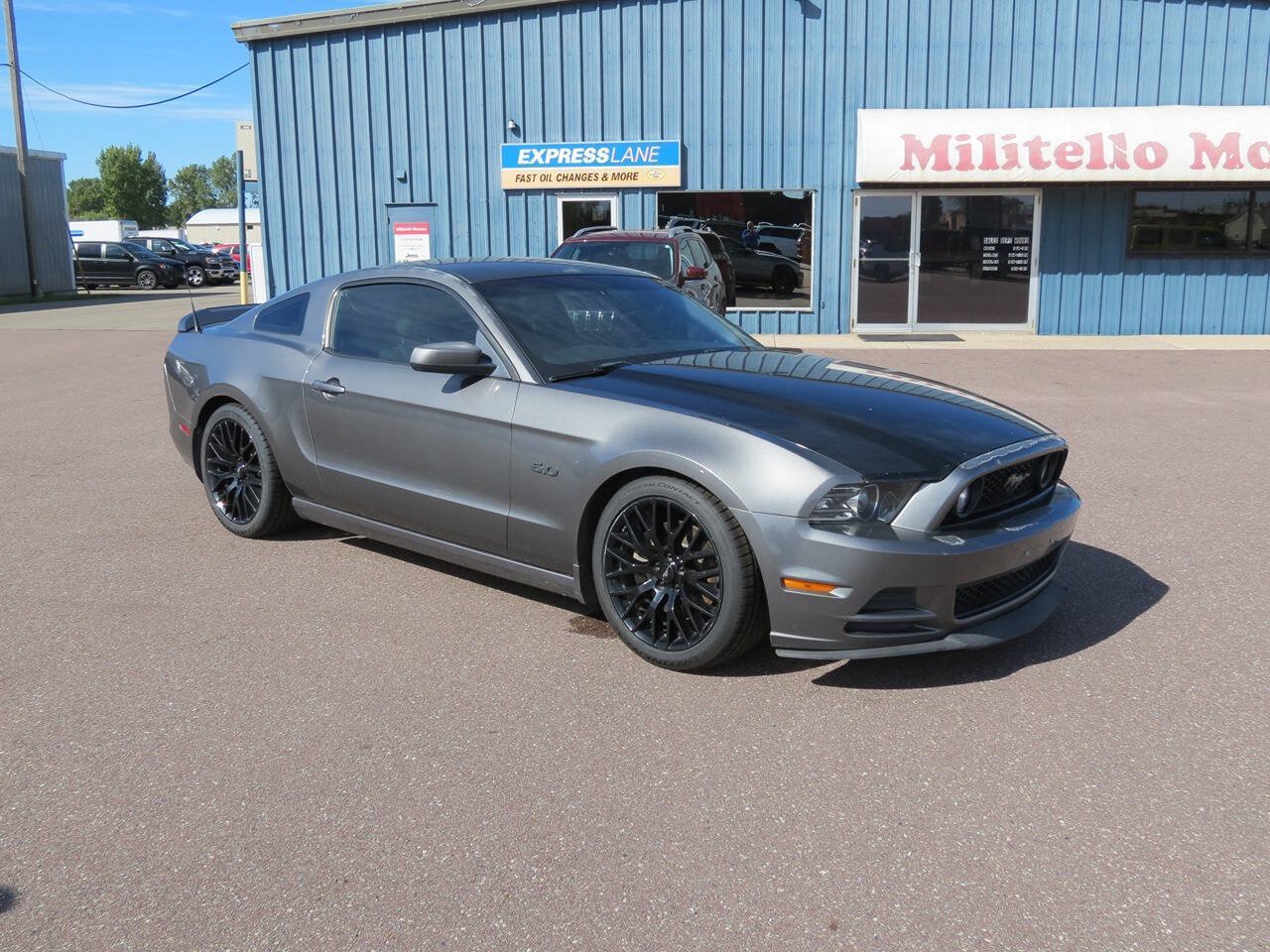 Used 2013 Ford Mustang GT w/ Security Pkg RWD image 2
