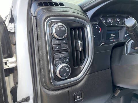 Used 2021 GMC Sierra 3500 SLE w/ Remote Start Package AWD/4WD image 13