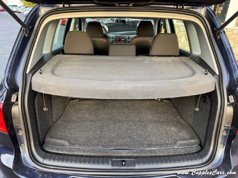 Used 2012 Volkswagen Tiguan S image 8