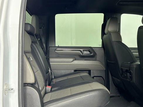 Used 2024 Chevrolet Silverado 2500 ZR2 w/ Technology Package AWD/4WD image 14