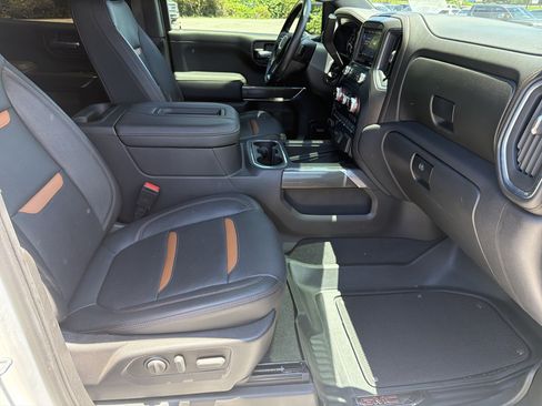 Used 2022 GMC Sierra 1500 AT4 w/ AT4 Premium Package AWD/4WD image 14