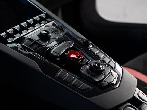 Used 2019 Lamborghini Aventador SVJ image 41