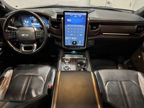 Used 2022 Ford Expedition Max Platinum image 9