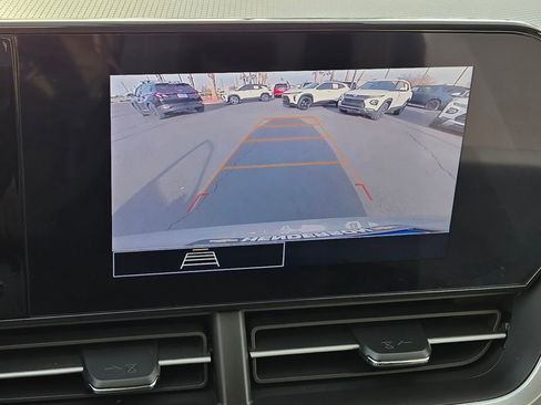 Used 2024 Chevrolet Trax LS image 18