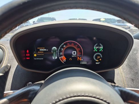 Used 2018 McLaren 570S Spider RWD image 25