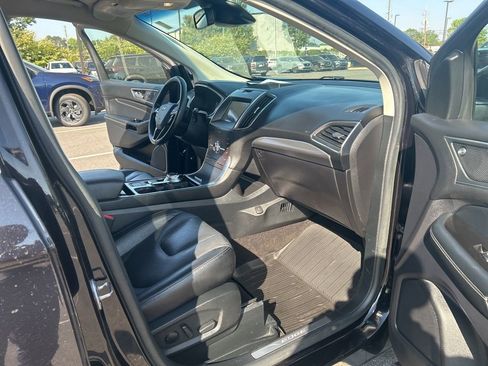 Used 2020 Ford Edge Titanium AWD/4WD image 27