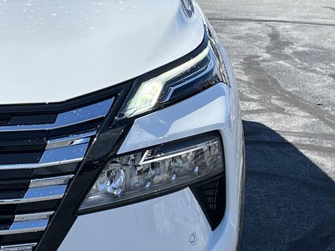 New 2026 Nissan Rogue Platinum w/ Platinum Premium Package image 11