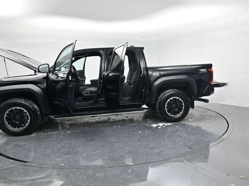 Used 2024 Toyota Tacoma TRD Off-Road image 54