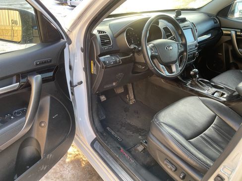 Used 2015 Kia Sorento SX image 10