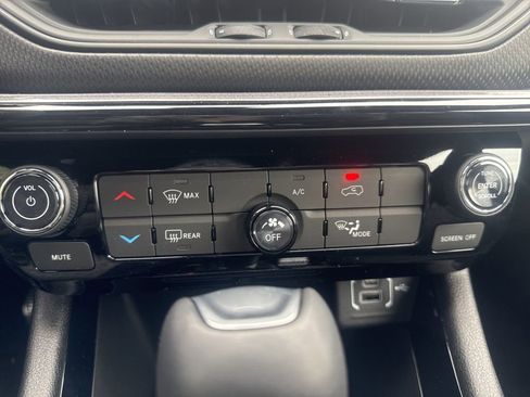 New 2026 Jeep Compass Latitude image 32