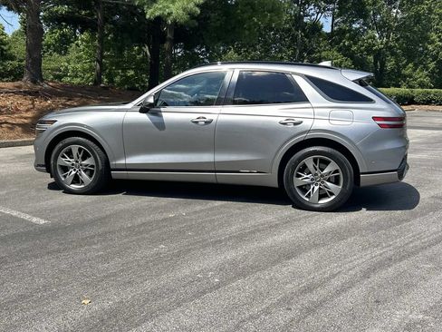 Used 2022 Genesis GV70 3.5T Sport w/ Sport Advanced Package AWD/4WD image 8