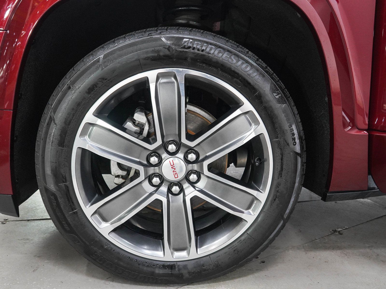 Used 2017 GMC Acadia Denali w/ Technology Package AWD/4WD image 32