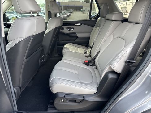 Certified 2025 Honda Pilot EX-L image 31