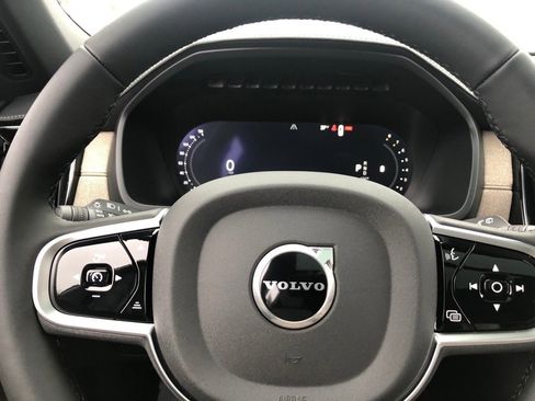 New 2026 Volvo XC90 B5 Plus w/ Protection Package Premier image 19