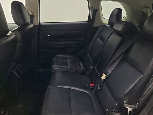 Used 2019 Mitsubishi Outlander GT AWD/4WD image 18
