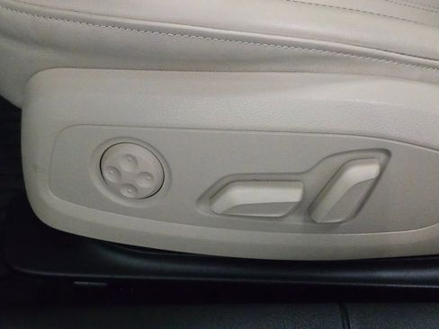 Used 2023 Audi A4 2.0T Premium w/ Convenience Package image 35