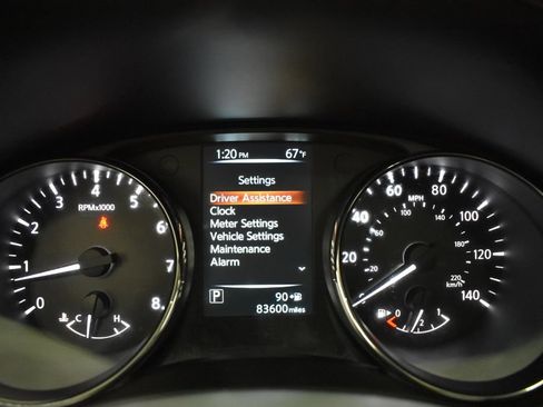 Used 2017 Nissan Rogue SV w/ Sun & Sound Touring Package AWD/4WD image 31