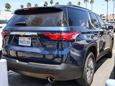 Used 2023 Chevrolet Traverse LT FWD image 6