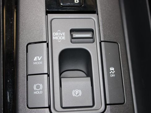 Used 2026 Toyota Prius LE w/ Protection Package #3 (TMS) FWD image 25