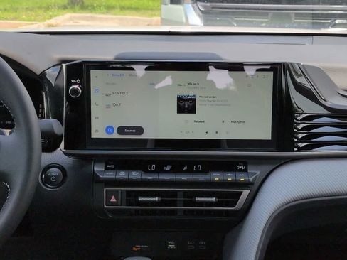 Certified 2026 Toyota Camry SE w/ Multimedia Upgrade Package FWD image 17