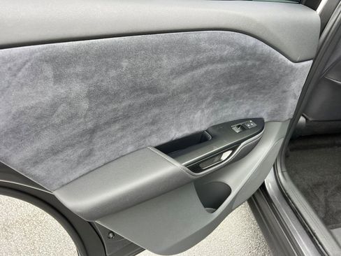 Certified 2023 Lexus RZ 450e Premium w/ Accessory Package (Z1) image 23