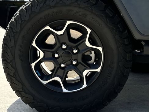 Used 2023 Jeep Wrangler Unlimited Rubicon 4xe w/ Cold Weather Group image 10